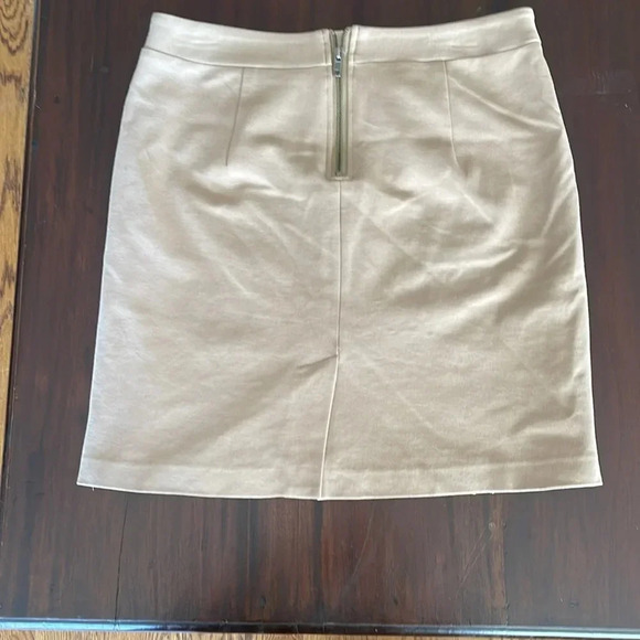 Patricia Luca camel color stretch skirt size 8 - Picture 5 of 5